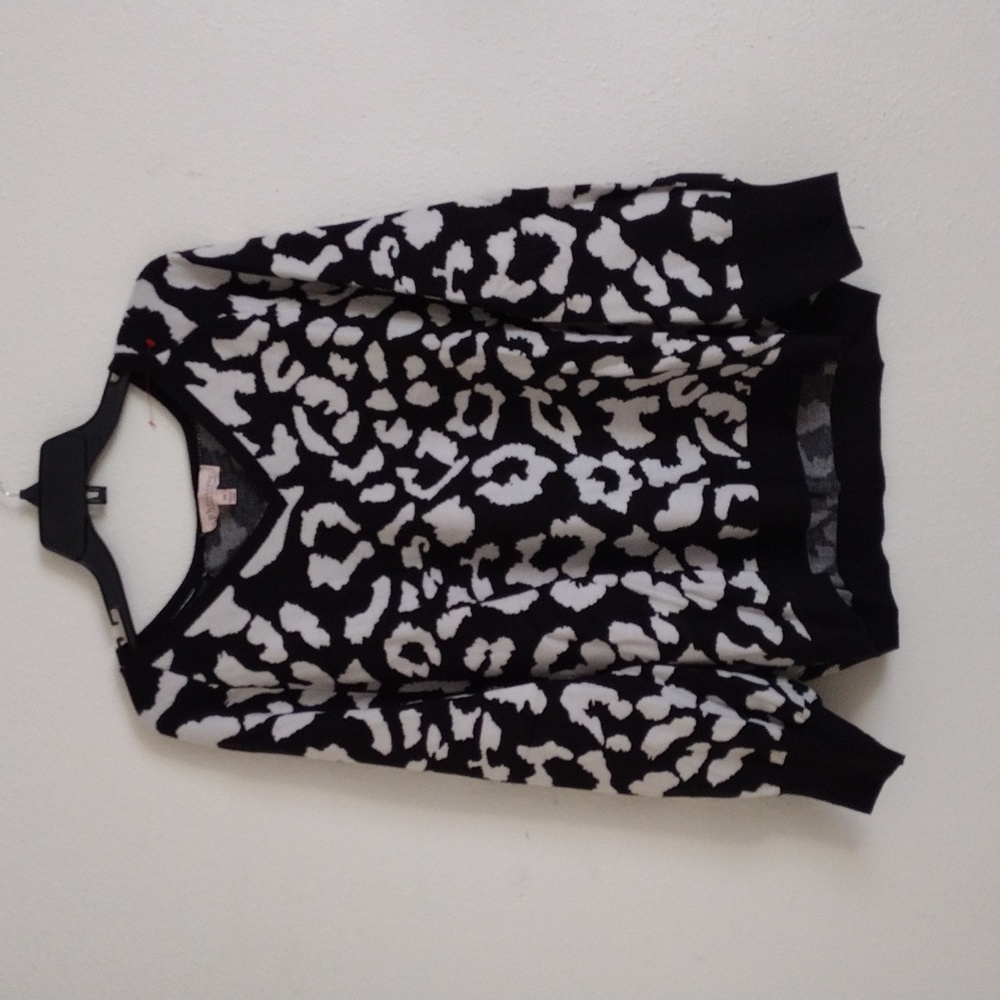 Philosophy woman black and white animal print sweater size 2X